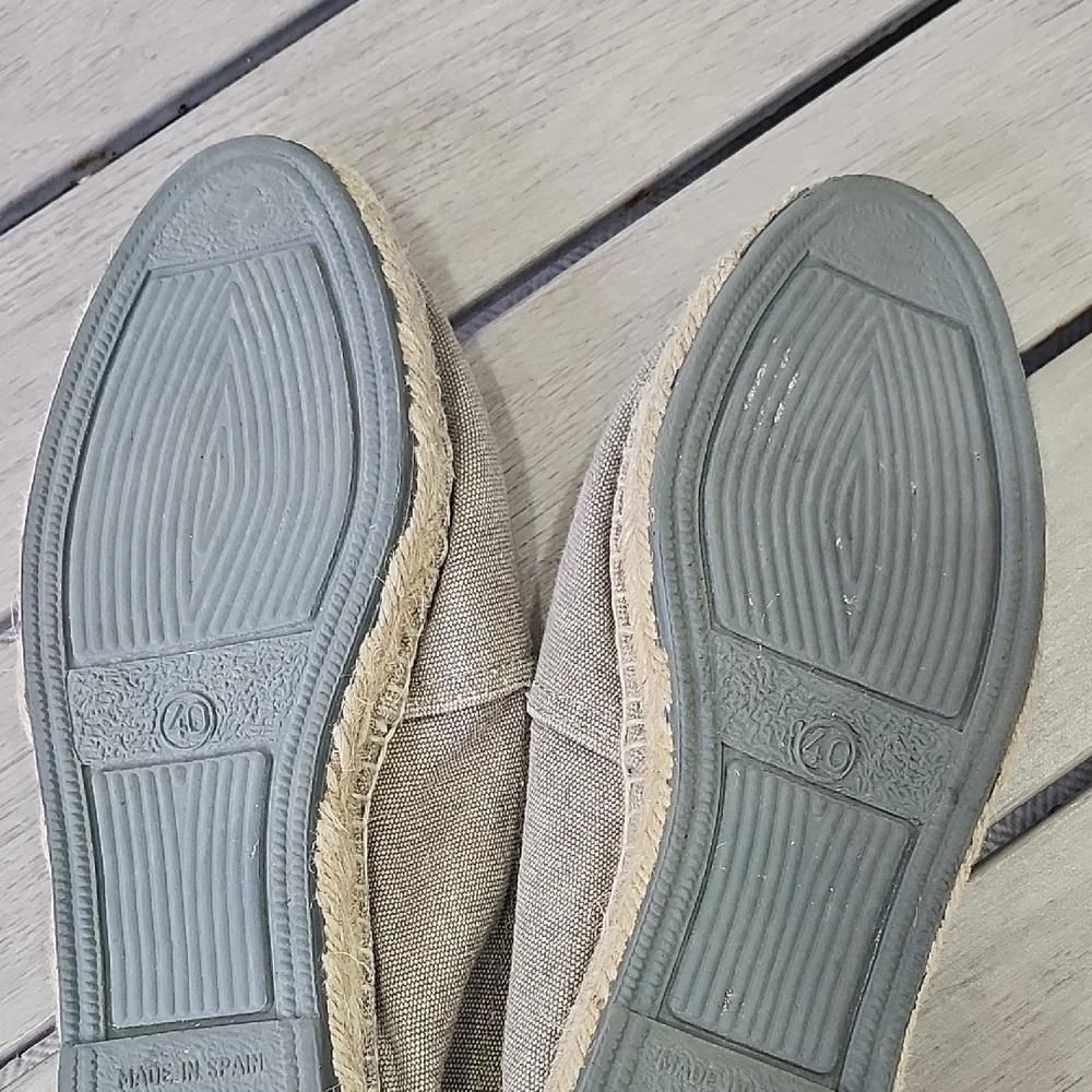 Casual Men's Slip-On Loafers in Taupe
